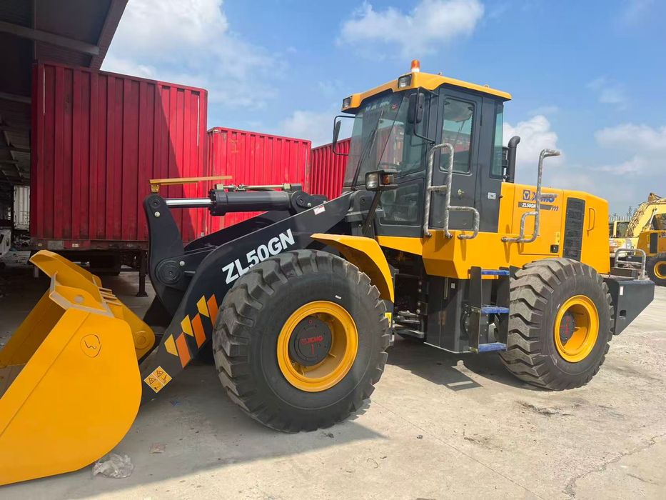 Услуги погрузчика 24/7. 5кубовый 5тонник