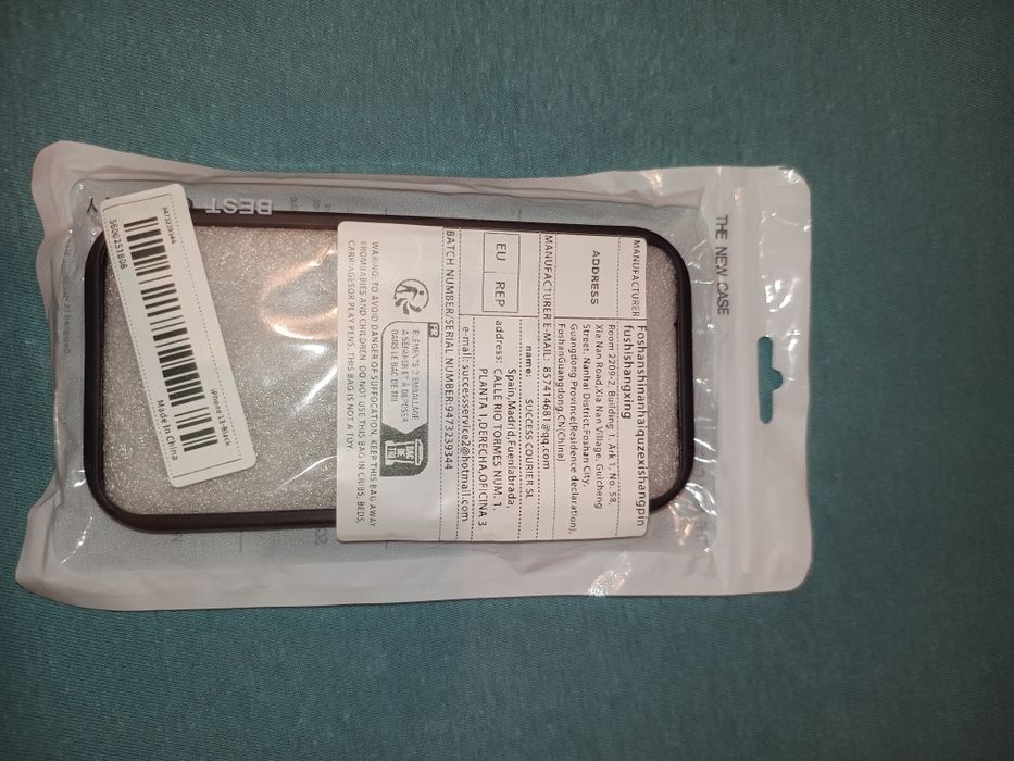Husa silicon iPhone 13 Black și 3 bucăți folie de Protecție privacy