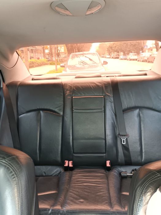 Vând Mercedes E270