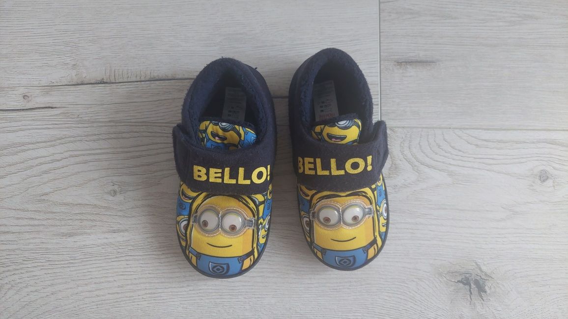 pantofi papuci copii Minions marimea 24 ieftin!