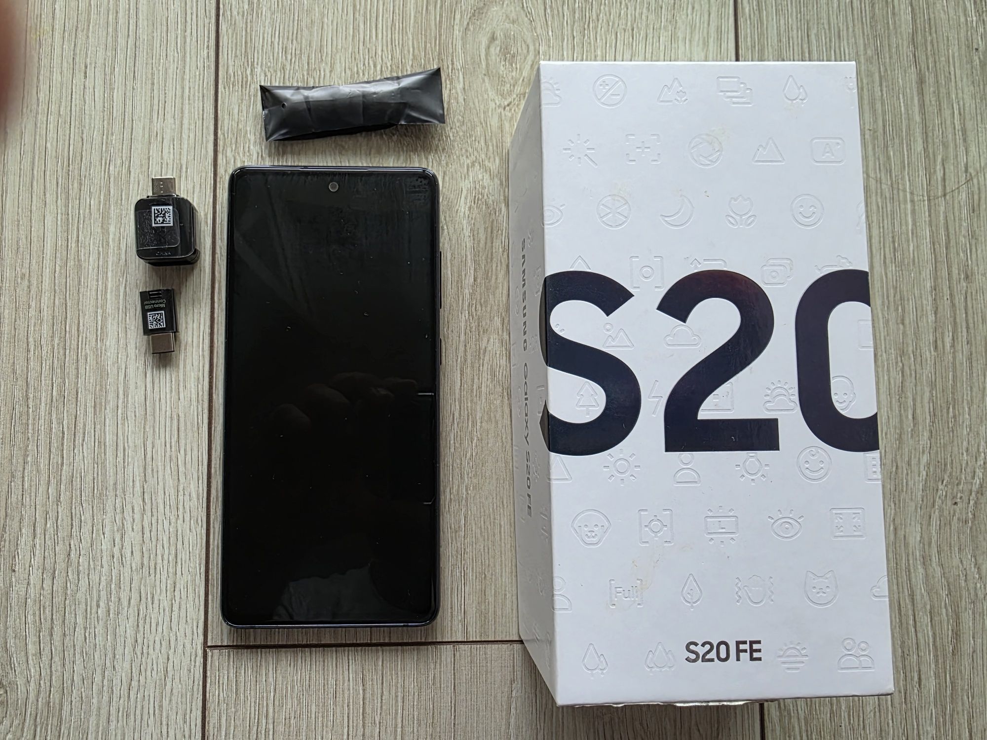 Samsung S20 FE 5G - без забележки и нова батерия