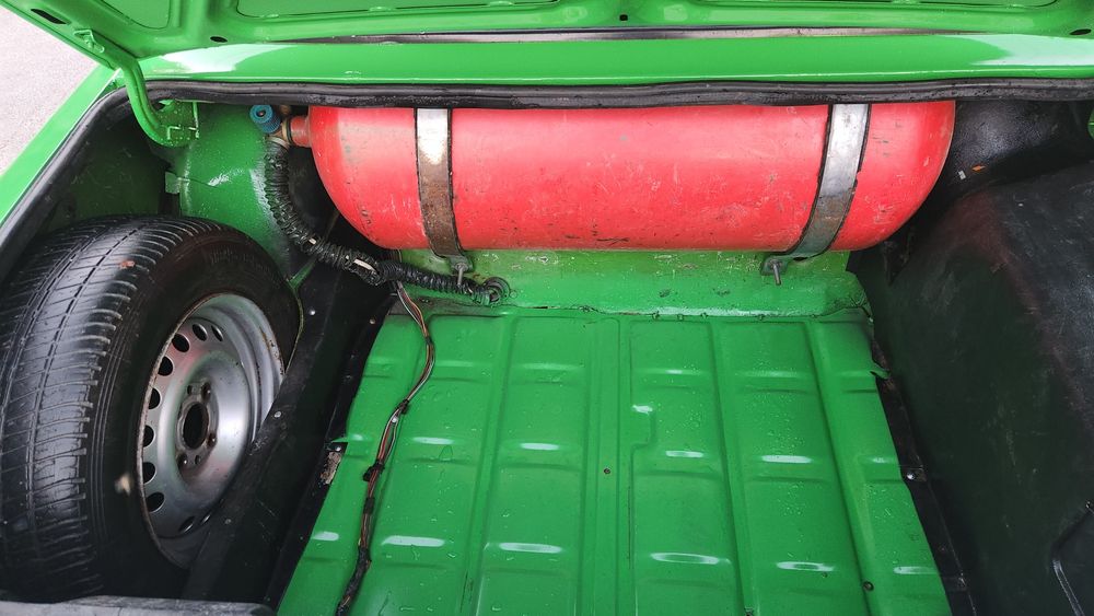 Vaz 2106 Metan Gaz Yilli 1984 Tortta Baloni Yengi Hadavoy qilngan