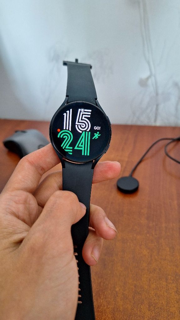 Samsung Galaxy Watch 4