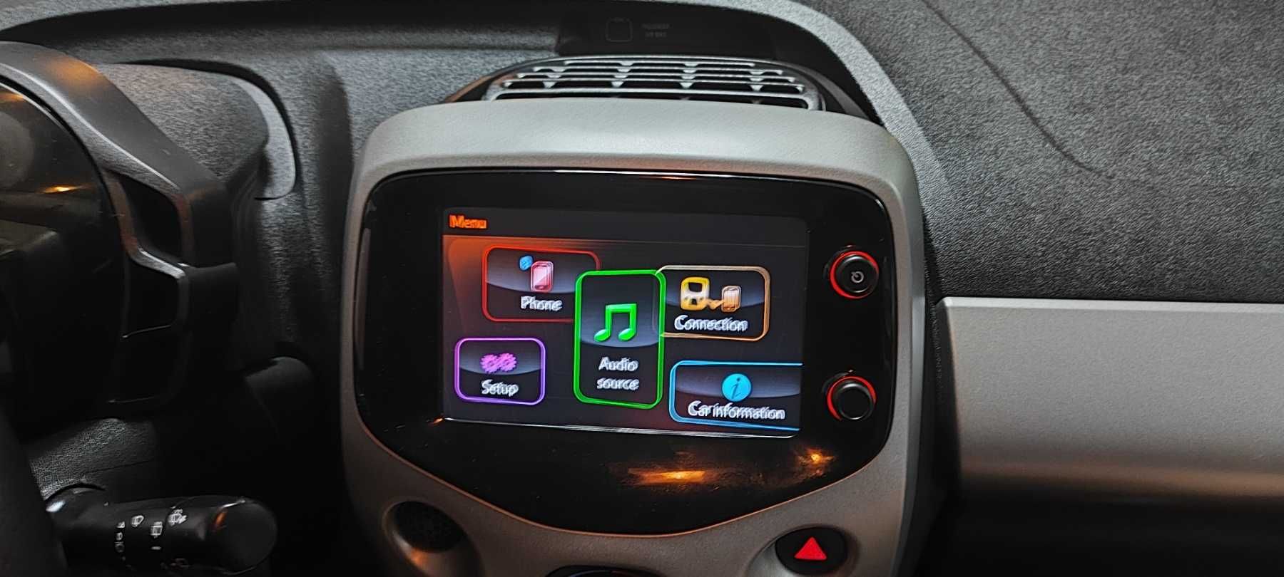 Toyota Aygo Mk2 OEM Радио