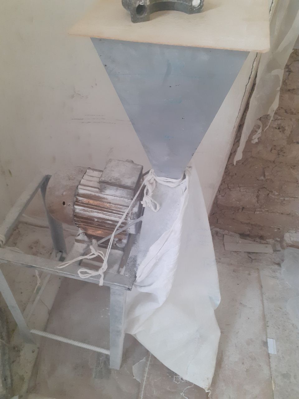 Qand chiqarish apparati sotiladi