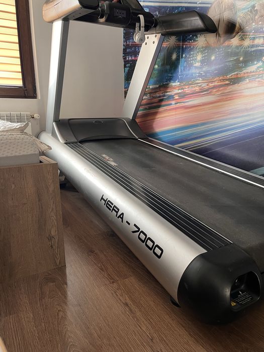 Професионална пътека за бягане HERA-7000