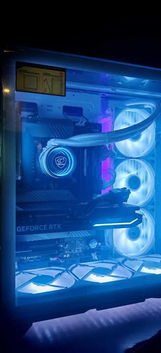 Топ Геймърско РС I5 14600K/Z690/32Gb/2TB SSD/RTX 4070 Super/Гаранция