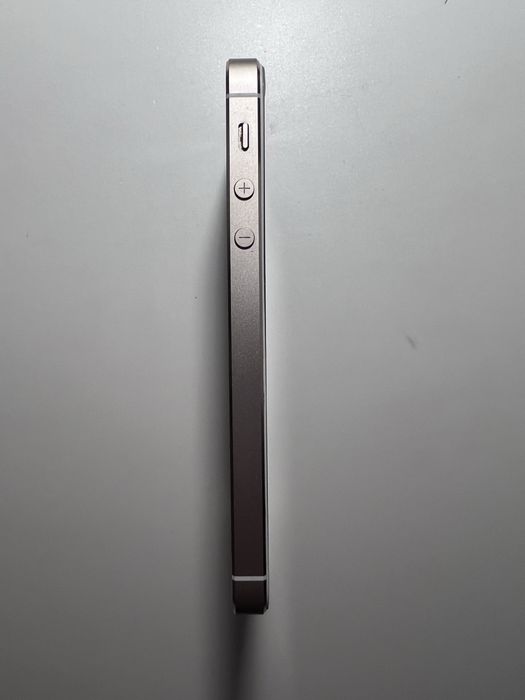 iPhone 5s цвят злато