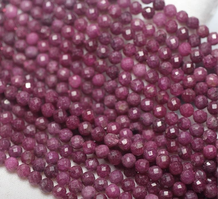 Рубин! Чокер из натурального рубина!