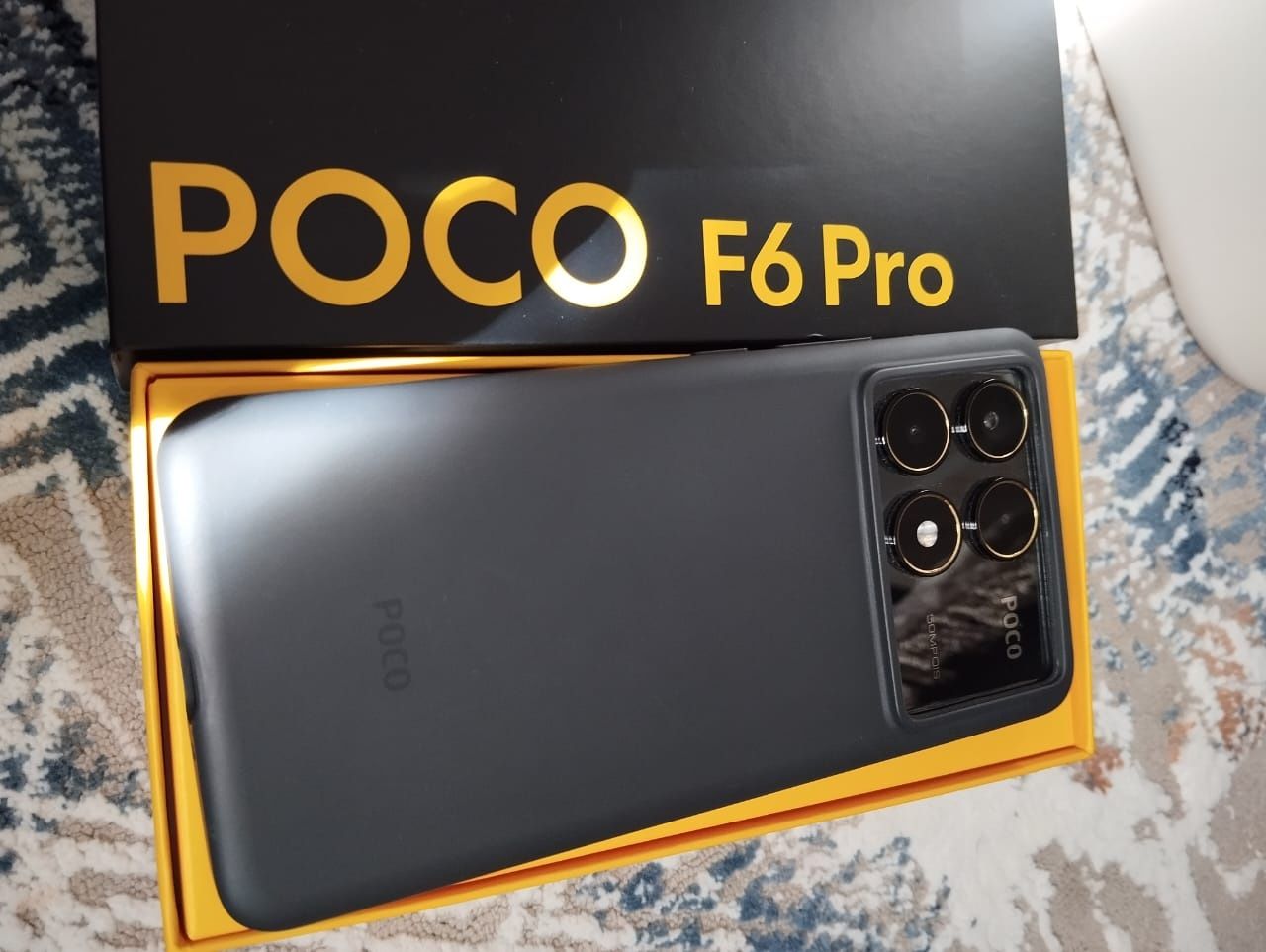 Poco F6 pro 512 12+12