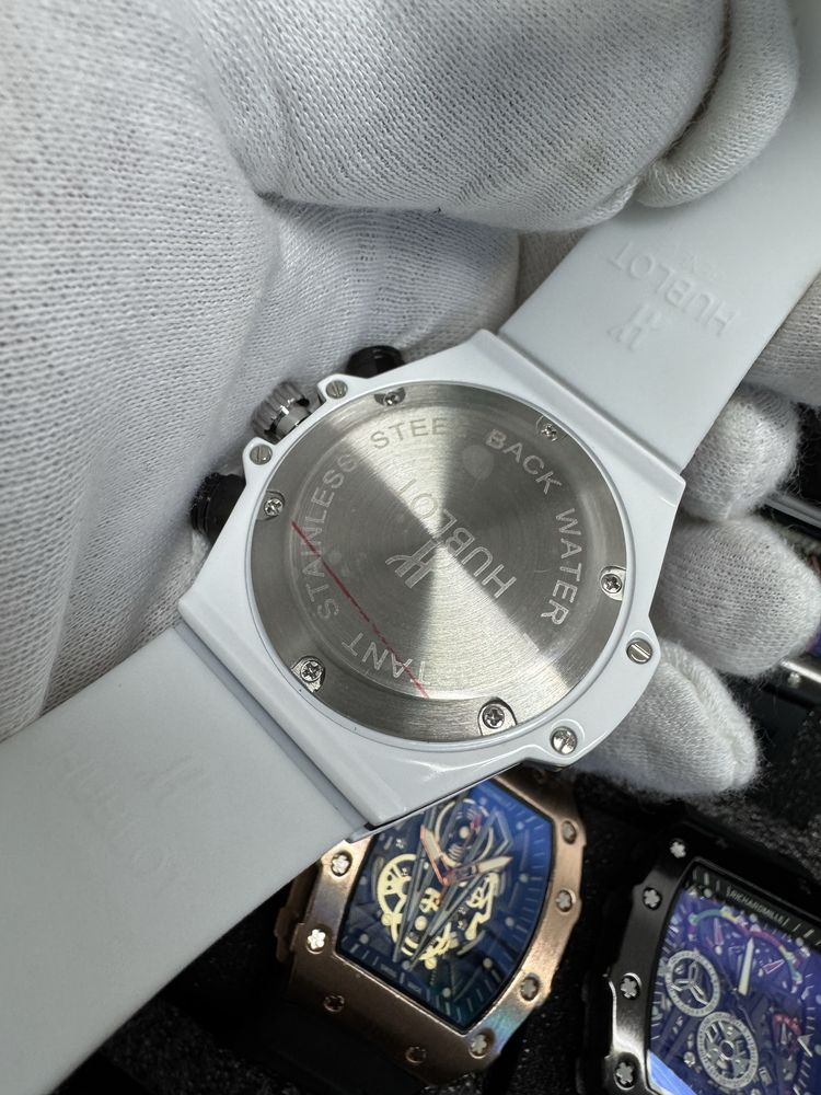 HUBLOT big bank univo black magic