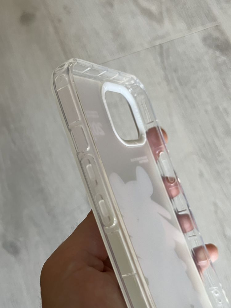 Чехол на iPhone13