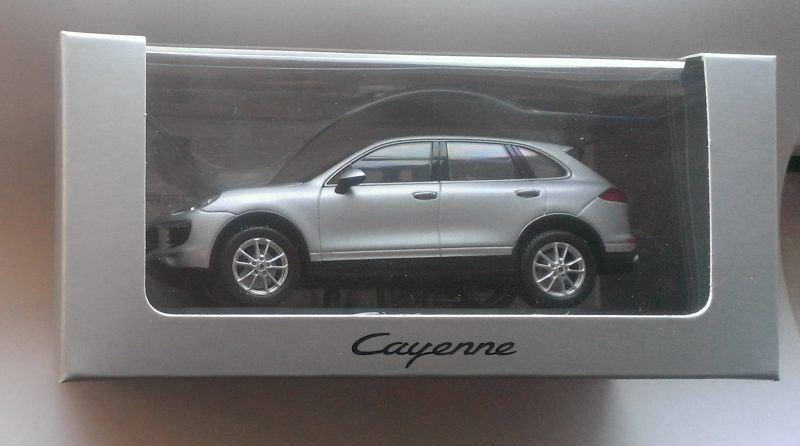 Macheta Porsche Cayenne MK2 Facelift 2014 - Minichamps 1/43