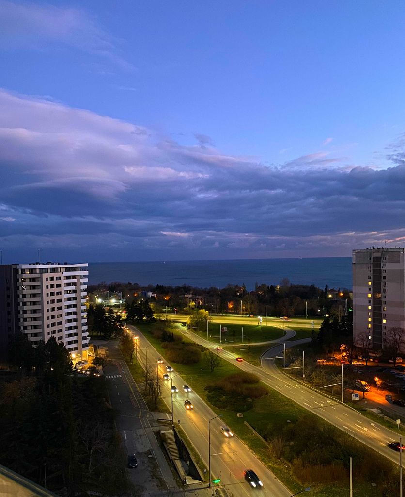 Дава се под наем Двустаен апартамент в Варна, Бриз - 72 кв.м за 1150 € - Снимка #14