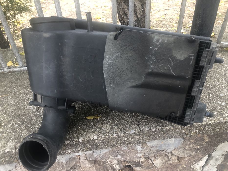 Въздухоотвод на кутия на въздушен филтър Porsche Cayenne