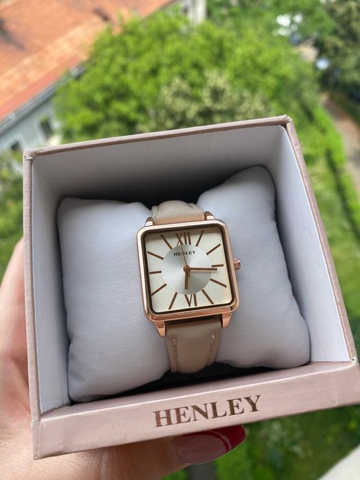 Ceas Henley dama nepurtata