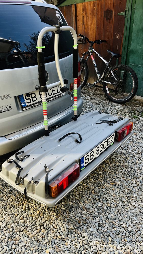 Bicicleta Castom  drumeti casca de protectie si suport biciclete