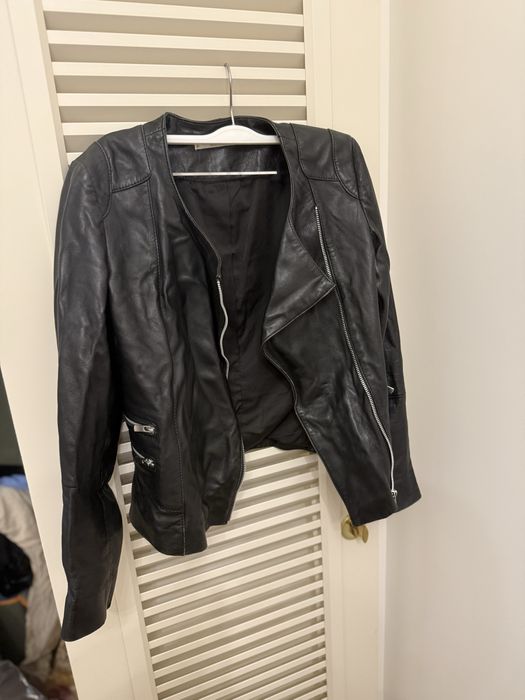 Женская одежда. Натуральная кожаная куртка.