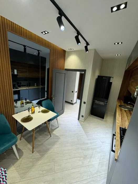 R4 Сдается ШИКАРНАЯ квартира 2/2/4 на Юнусабад ор-р Алайский рынок!