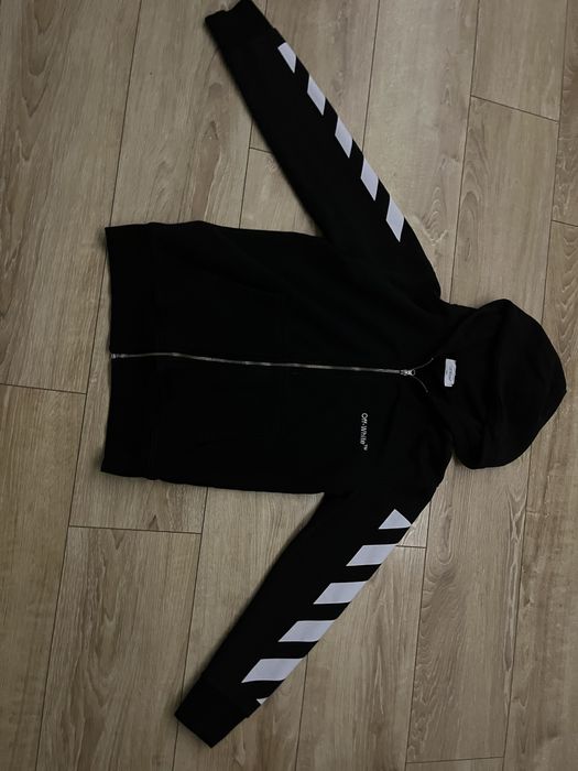 Off-White суичър