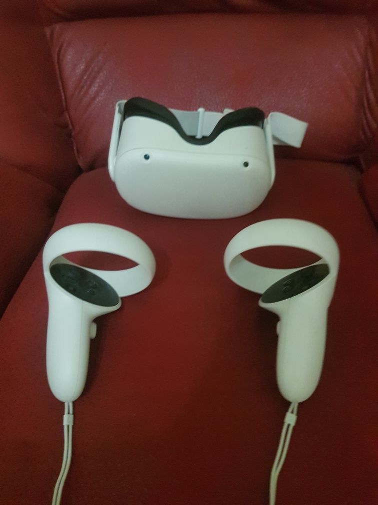 Хочу продать VR. Компания: Ocolus. Модель: Quest 2