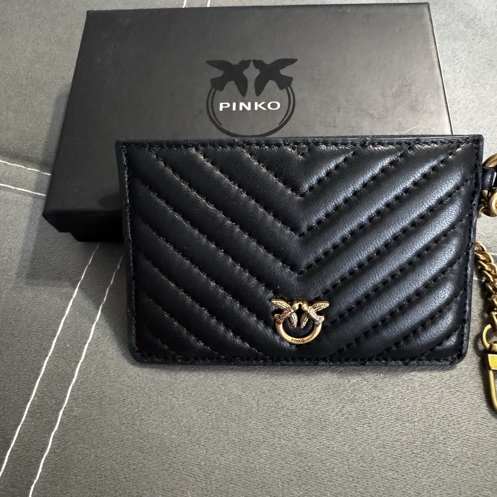 Чисто нов картхолдер Pinko