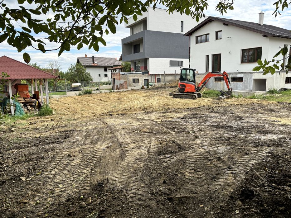 Inchiriez dumper 3 tone rotativ si excavator