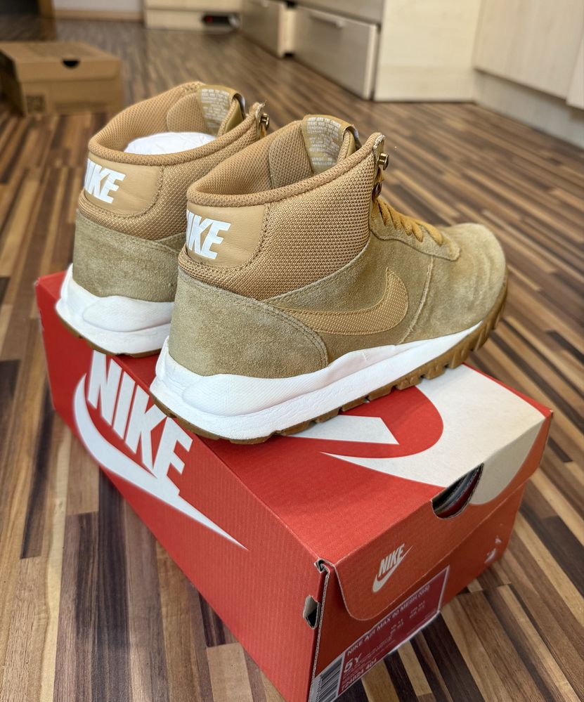 Nike Hoodland Велур