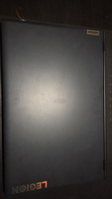 Laptop LENOVO gaming 17"
