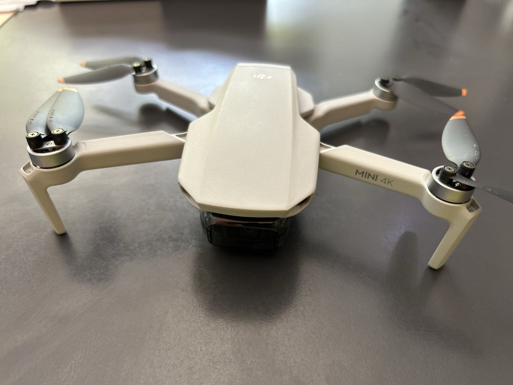 Продавам DJI Mini 4K