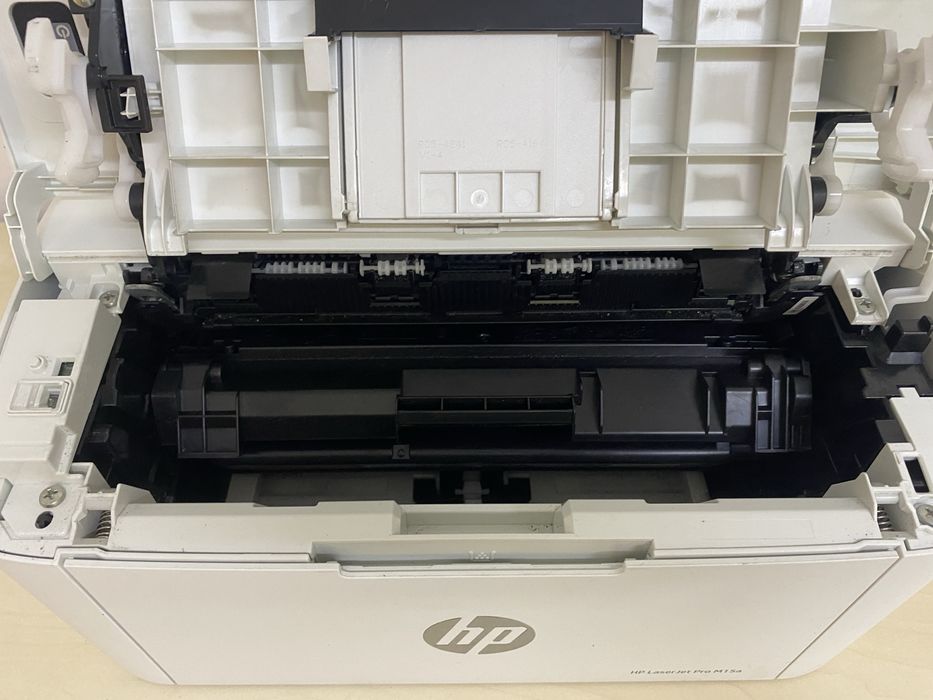 Imprimanta HP M15a