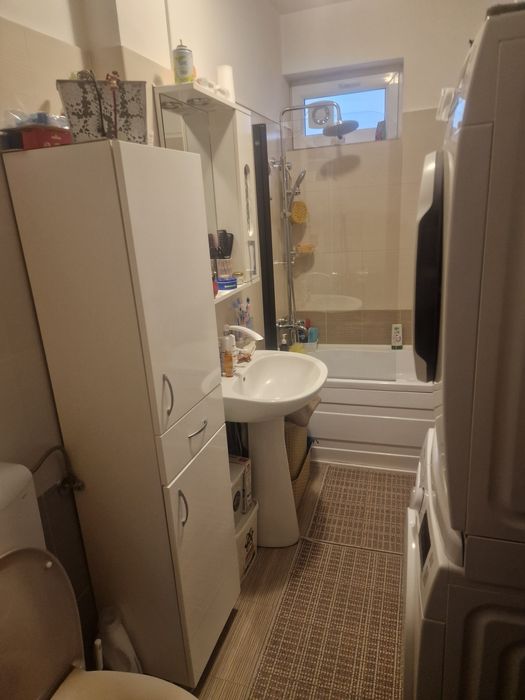 Vând apartament 3 camere