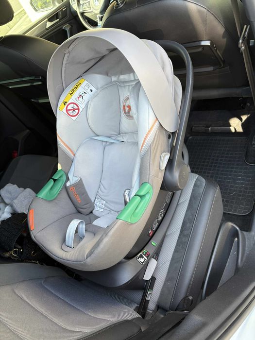 Vand Scoica cybex aton s2 cu baza isofix