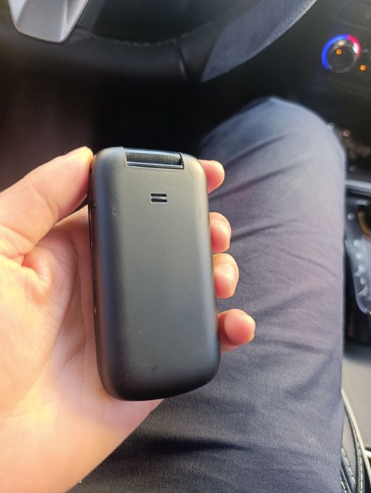 Samsung gusto-3 PERFECTUM orginal yangii kam ishlatilgan. SROCHNI !!!