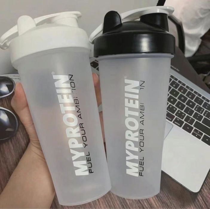 Продам шейкер для коктейлей/спортивная бутылка