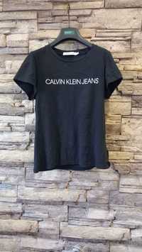 Calvin Klein оригинална тениска S размер - 15лв