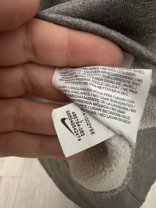 Продавам Nike худи Therma fit