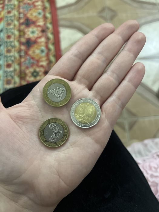 продам редкие монеты 100 и 200 тенге
