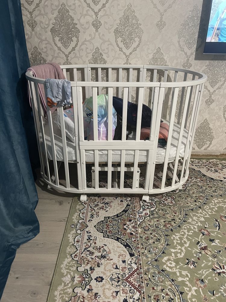 Манеж с бортиками