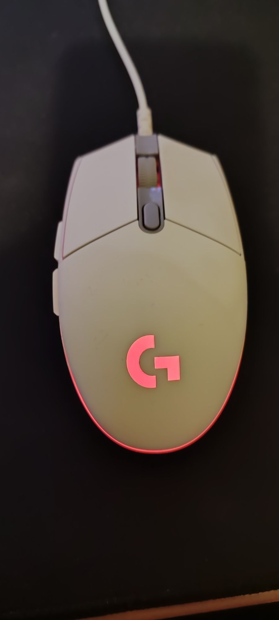 Геймърска мишка Logitech g102