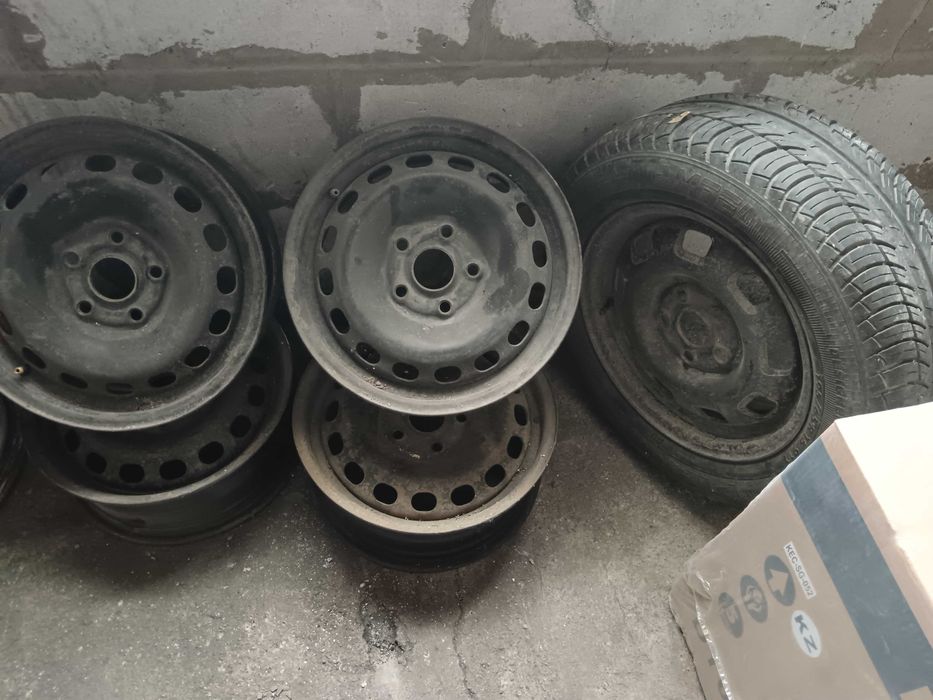 Продам железные диски от Фольксваген т 4. 5 штук