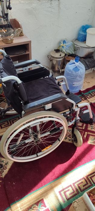 Инвалидная коляска