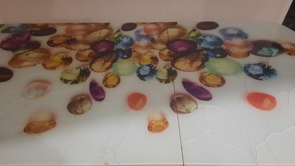 Продаётся стол кухонный