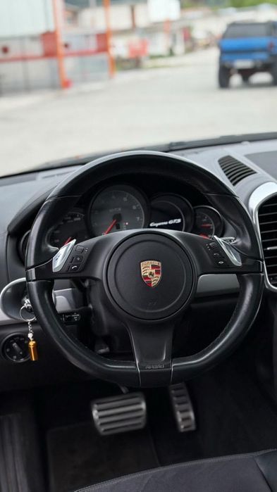 Porsche Cayenne GTS