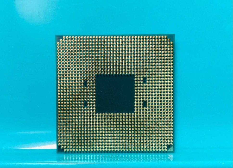 Procesor Ryzen 7 2700 4.1 Ghz 16 Threads AM4 Ca NOU