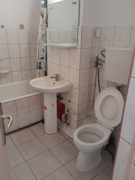 PF închiriez apartament 2 camere decomandate zona calea Dumbravii -Sir