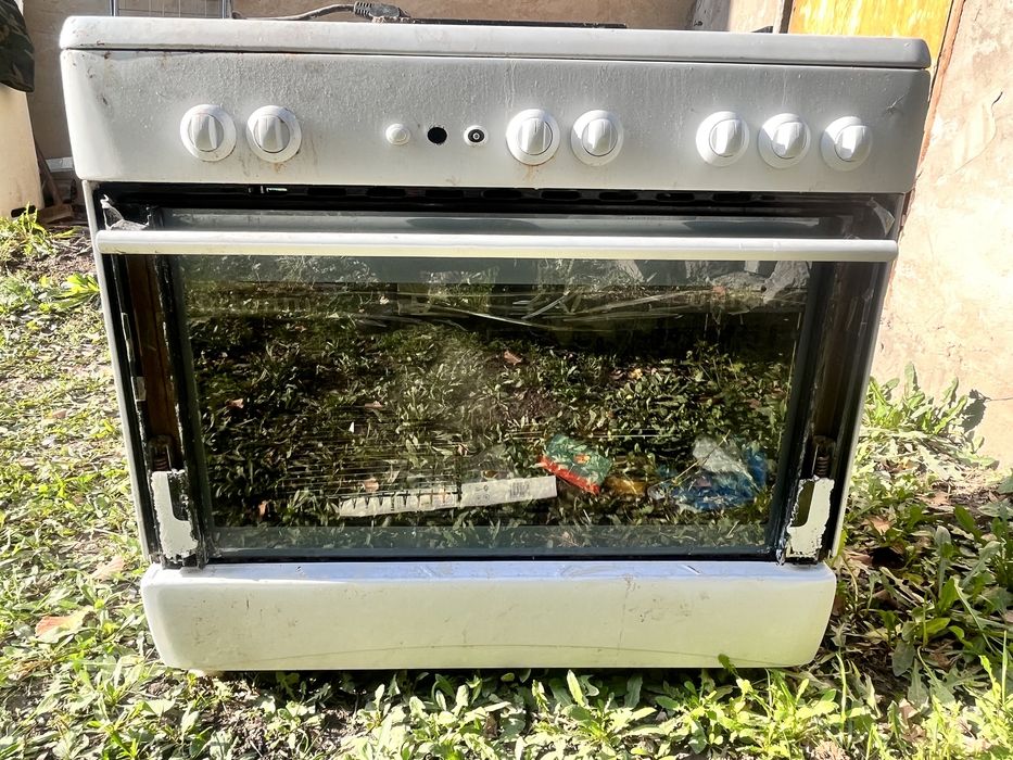 Продам газовую плиту