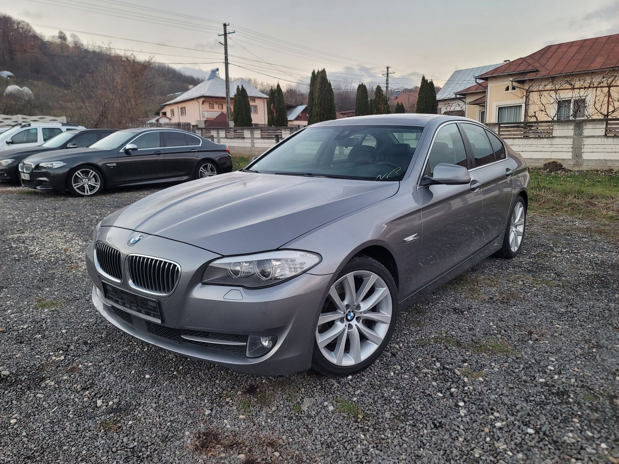 Bmw Seria 5 530 Xdrive ( avariat, motor defect )