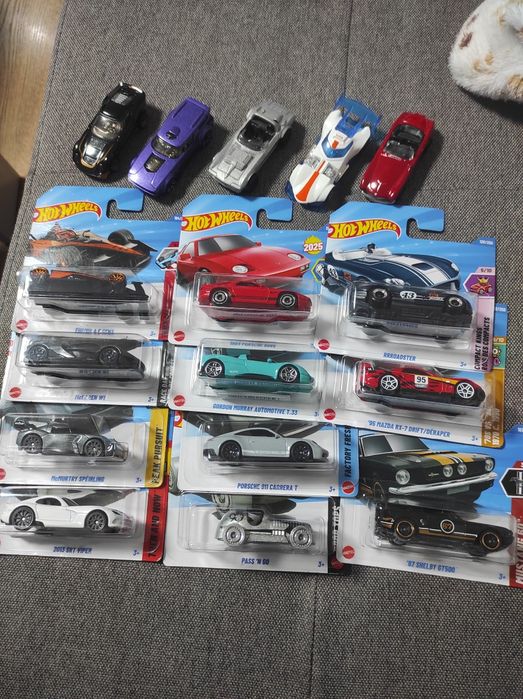 Hot wheels колички