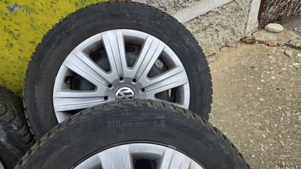 Гуми PIRELLI Cinturato Зимни 205/55/16